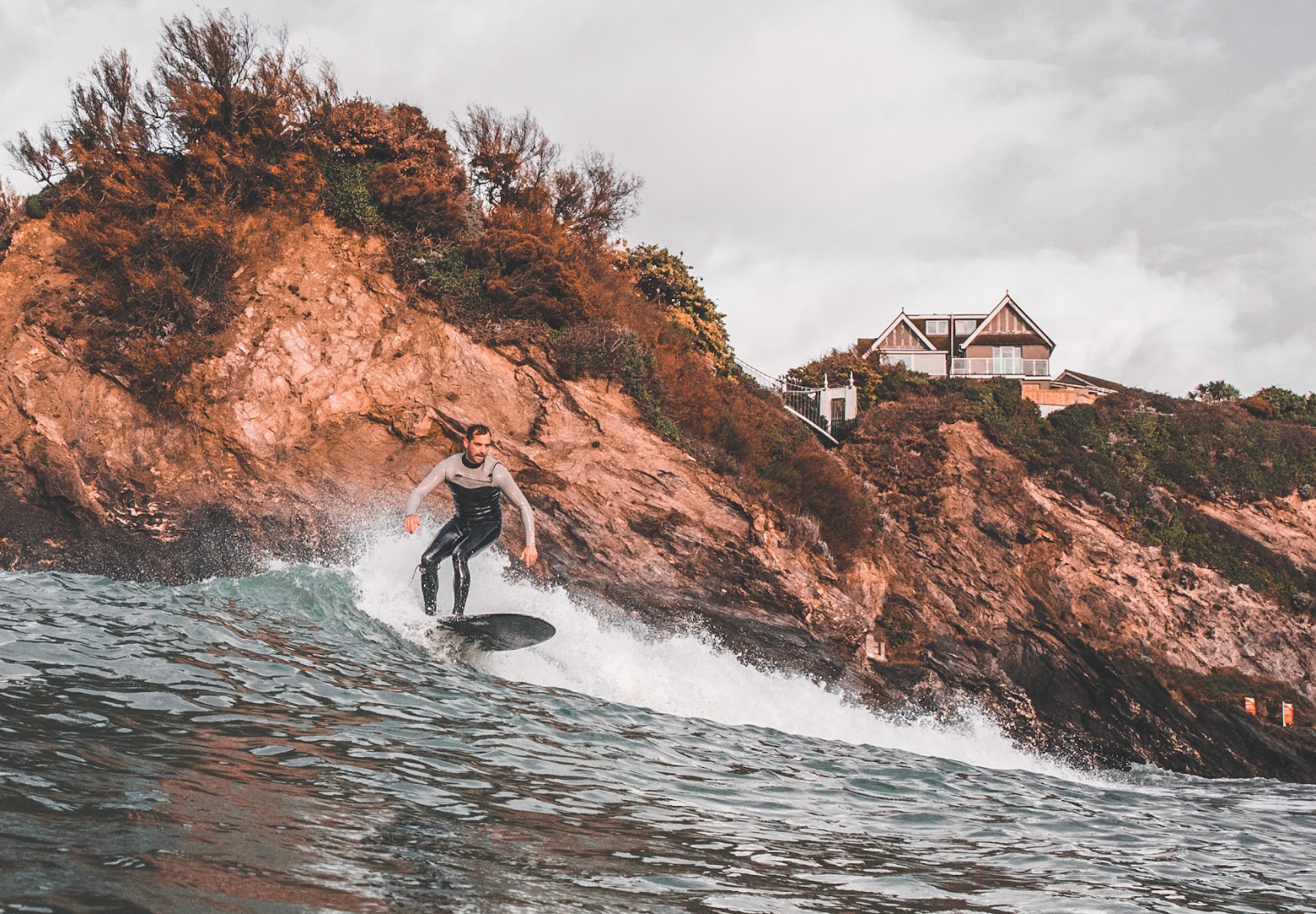 Riding the Waves: When to Catch the Best Surf in Newquay!