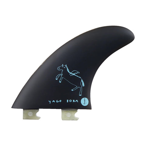 Captain Fin Co - Yago Dora Tri - MD/LG - Black (Snap-In / FCS II) Surfboard Fins Satorial Supplies