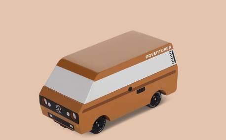 VW Brown Adventurer - Candylab
